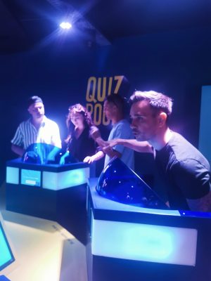 quiz-room
